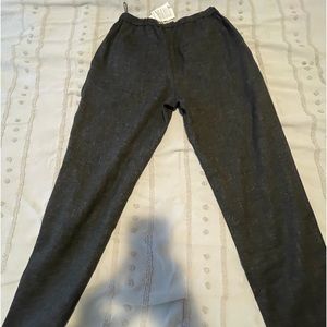 Awesome brand new BRUNELLO CUCINELLI Womens size 4 pants. Definitely a greatdeal